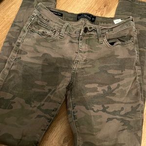 Camo lucky jean leggings